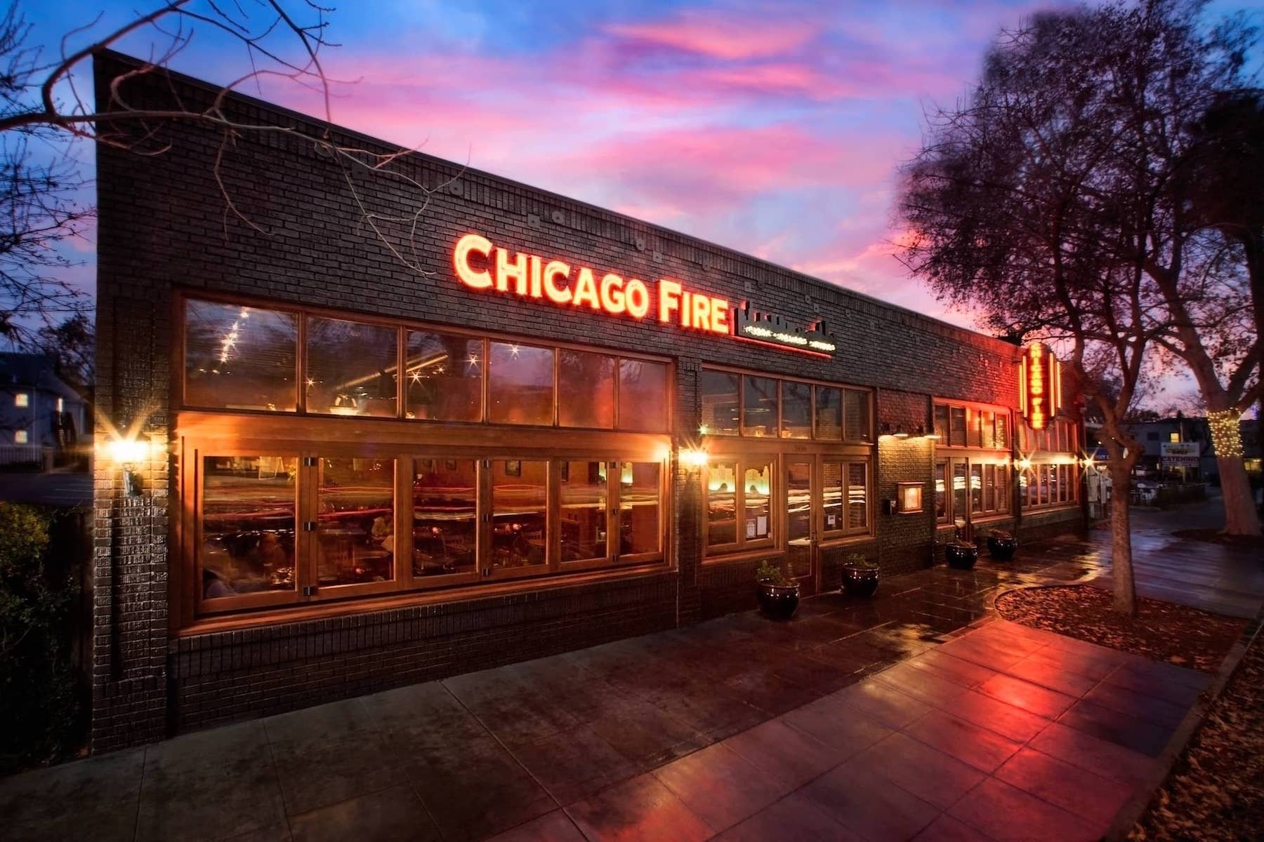 Chicago Fire restaurant in Sacramento, United States