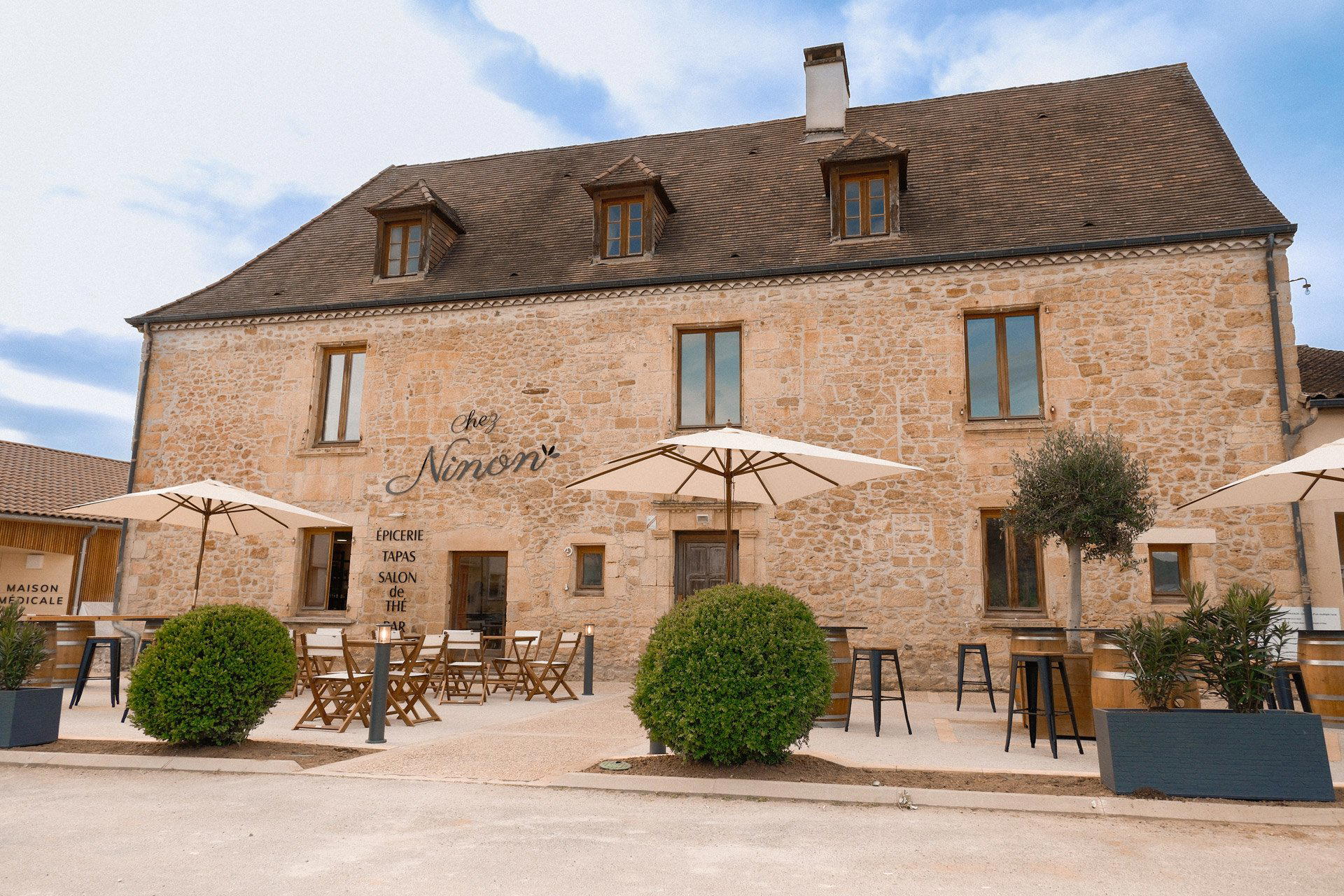 Maison Ninon restaurant in Rural, France
