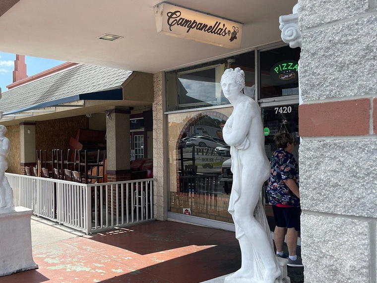 Campanella's Italian Restaurant & Pizzeria, Pinellas Park, United States
