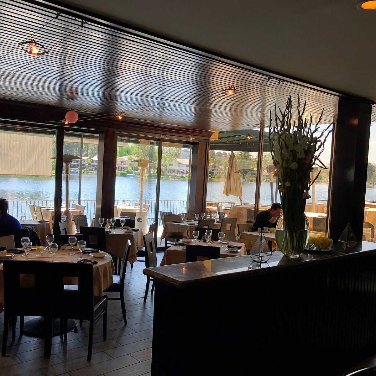 Zin Bistro Americana, Restaurant in Westlake Village