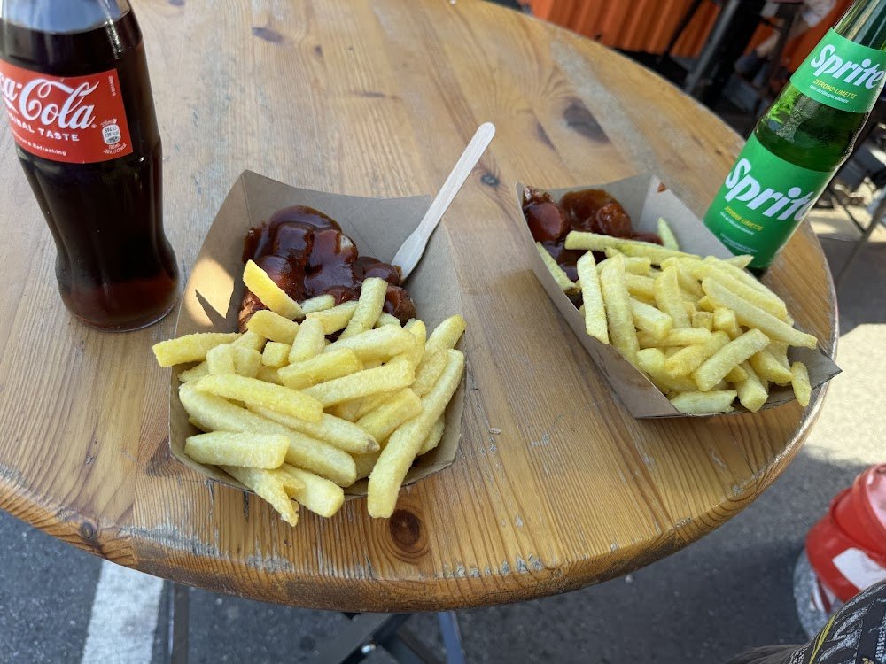 Bobby&Fritz – Currywurst, Restaurant in Hamburg