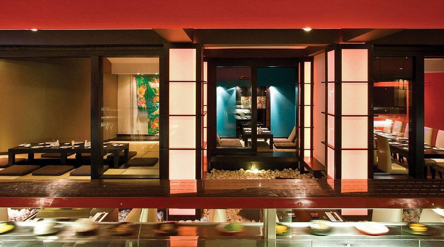 Wasabi Running Sushi & Wok Restaurant, Restaurant in Budapest