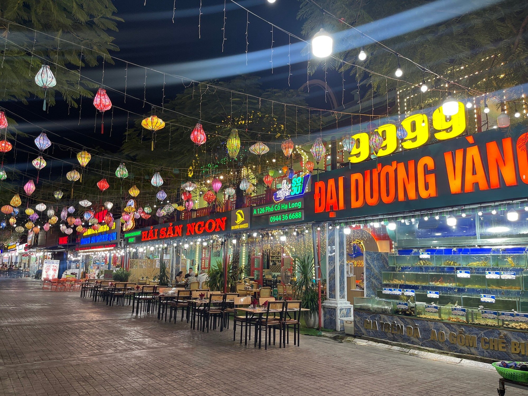 BRUNCH restaurant in Hao Long