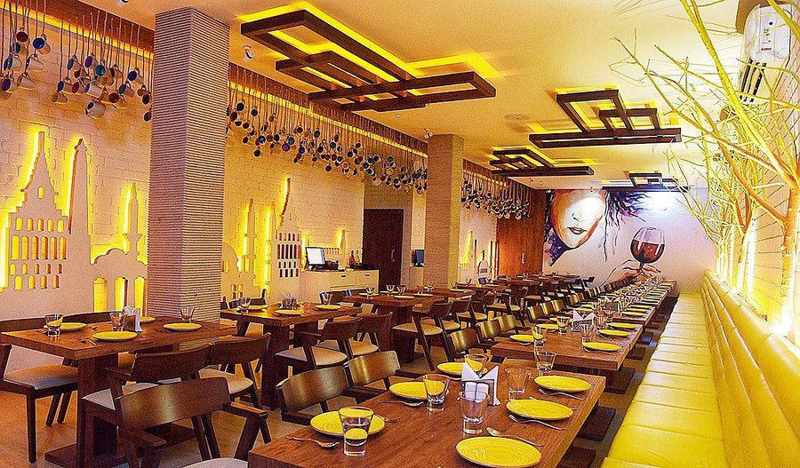 Saffron restaurant in Kolkata