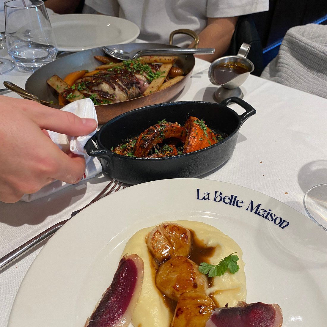 La Belle Maison, Restaurant in Paris
