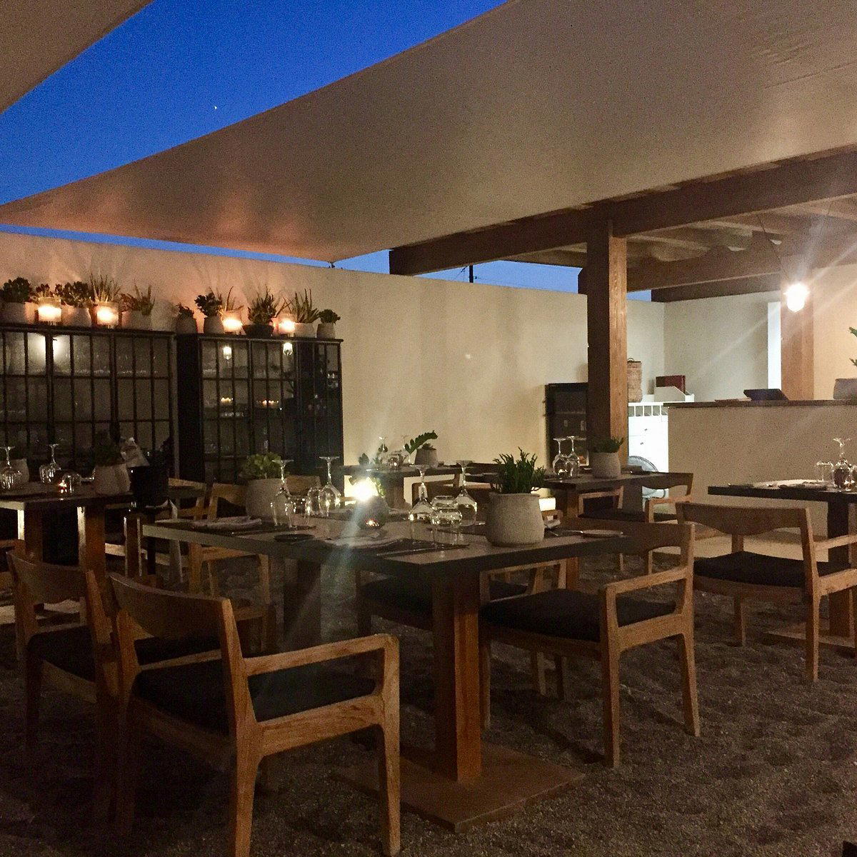Mr. E Restaurant