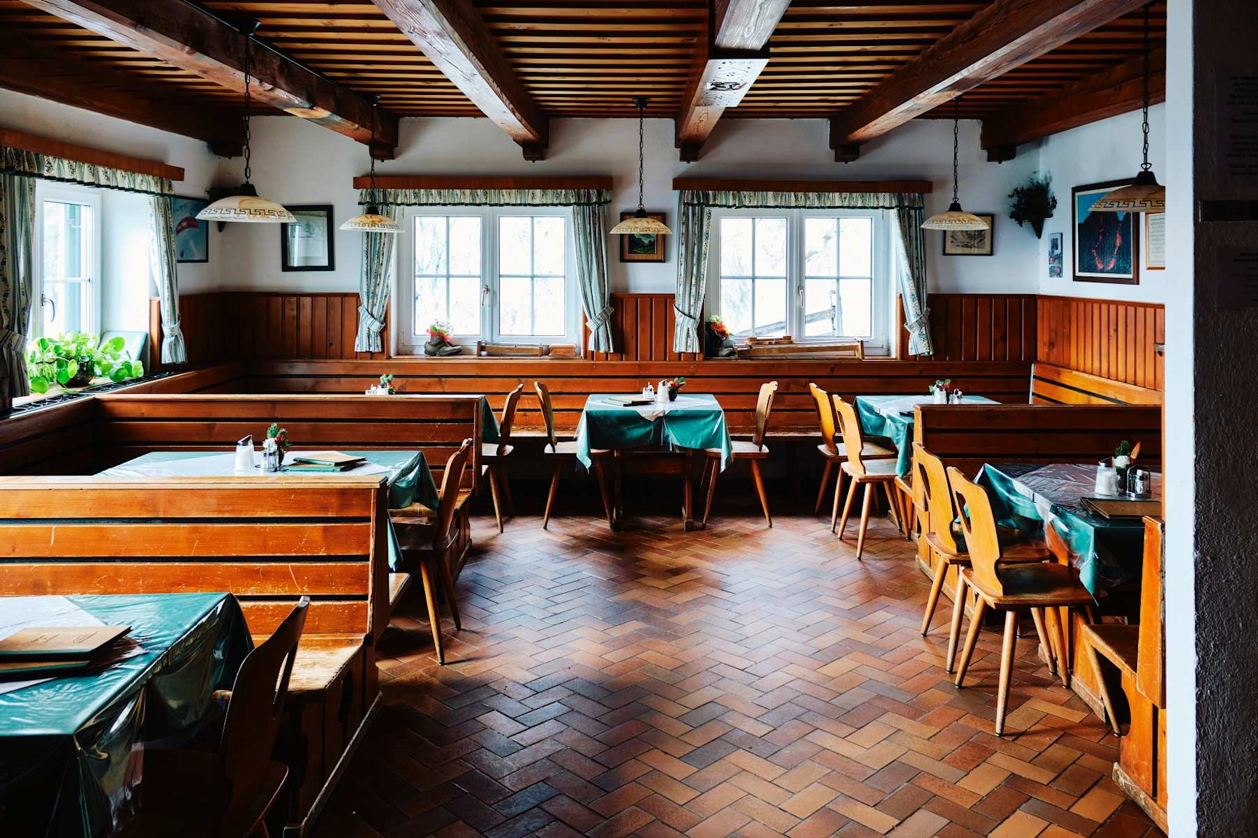 Südwandhütte restaurant in Ramsau Am Dachstein, Austria