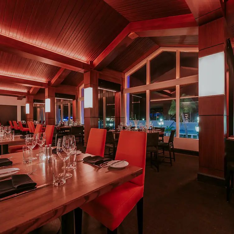 L.G. Smith’s Steak & Chop House