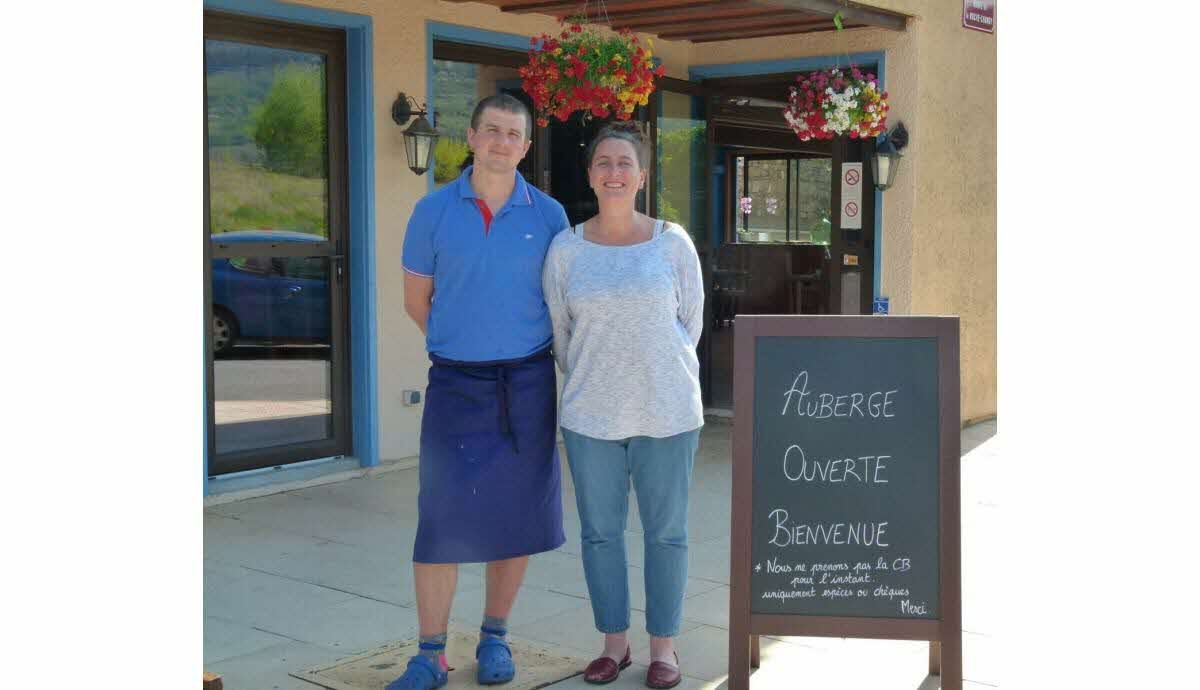 Auberge des Vignerons restaurant in Emeringes, France