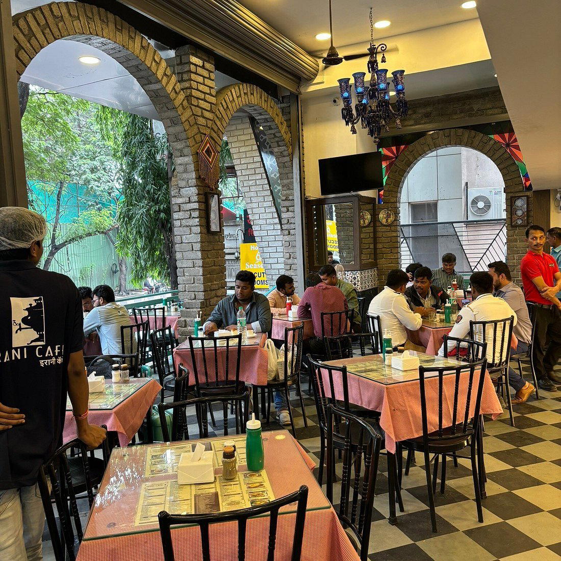 Irani Cafe restaurant in Pune