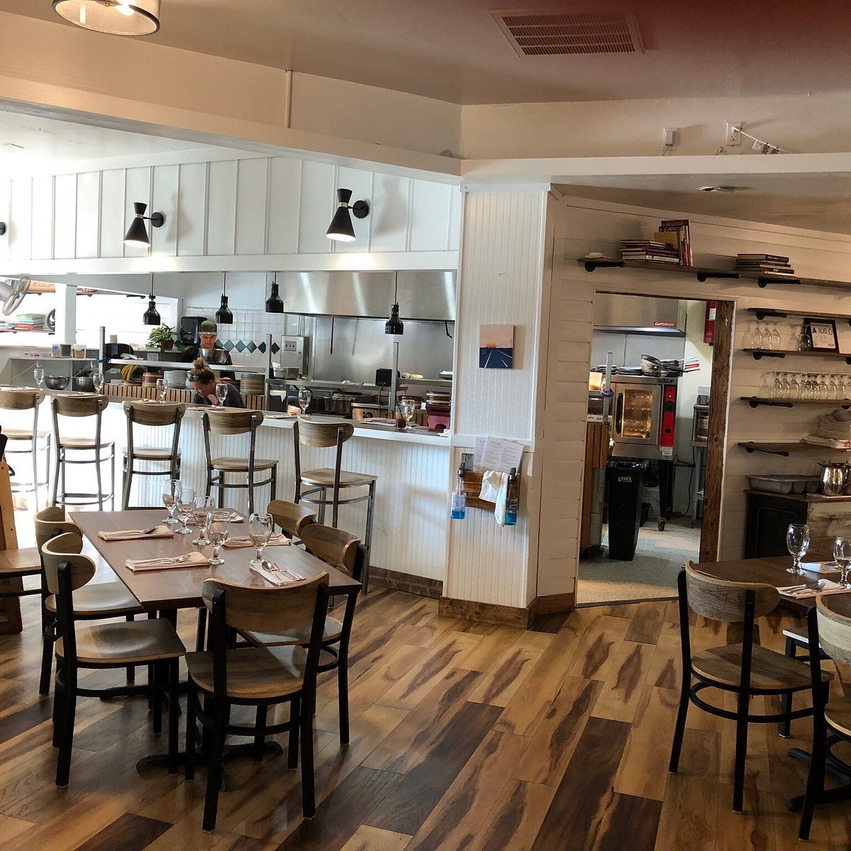 Red Sky Cafe, Duck, United States