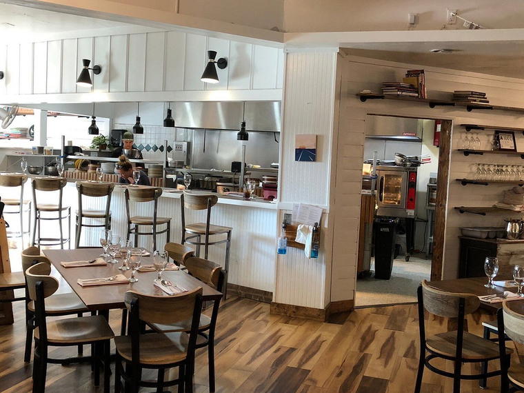 Red Sky Cafe, Duck, United States