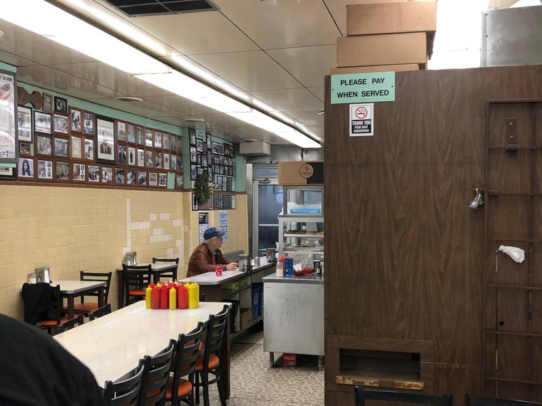 East Side Mario's, Windsor, Canada