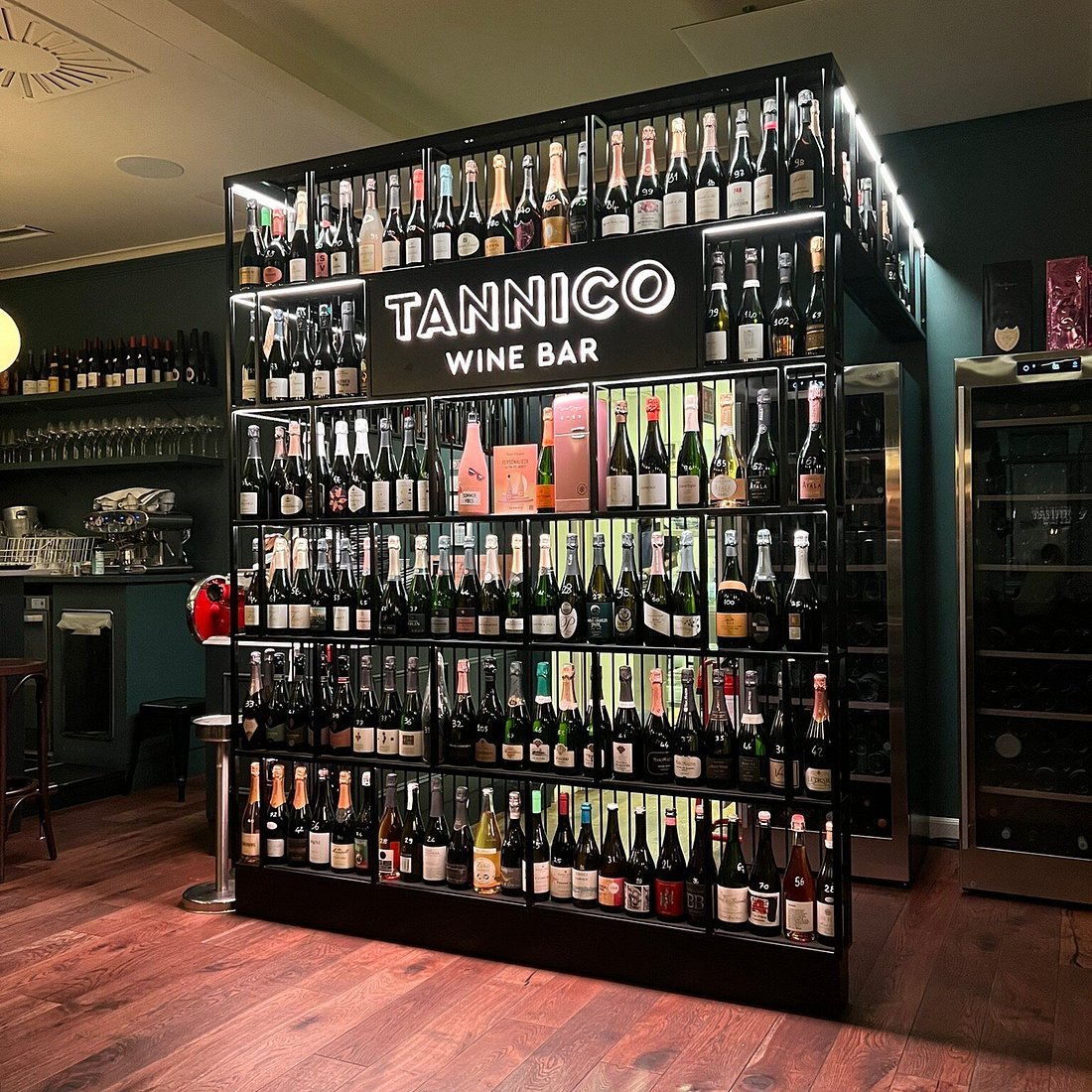 Tannico Wine Bar restaurant in Milan, Italy