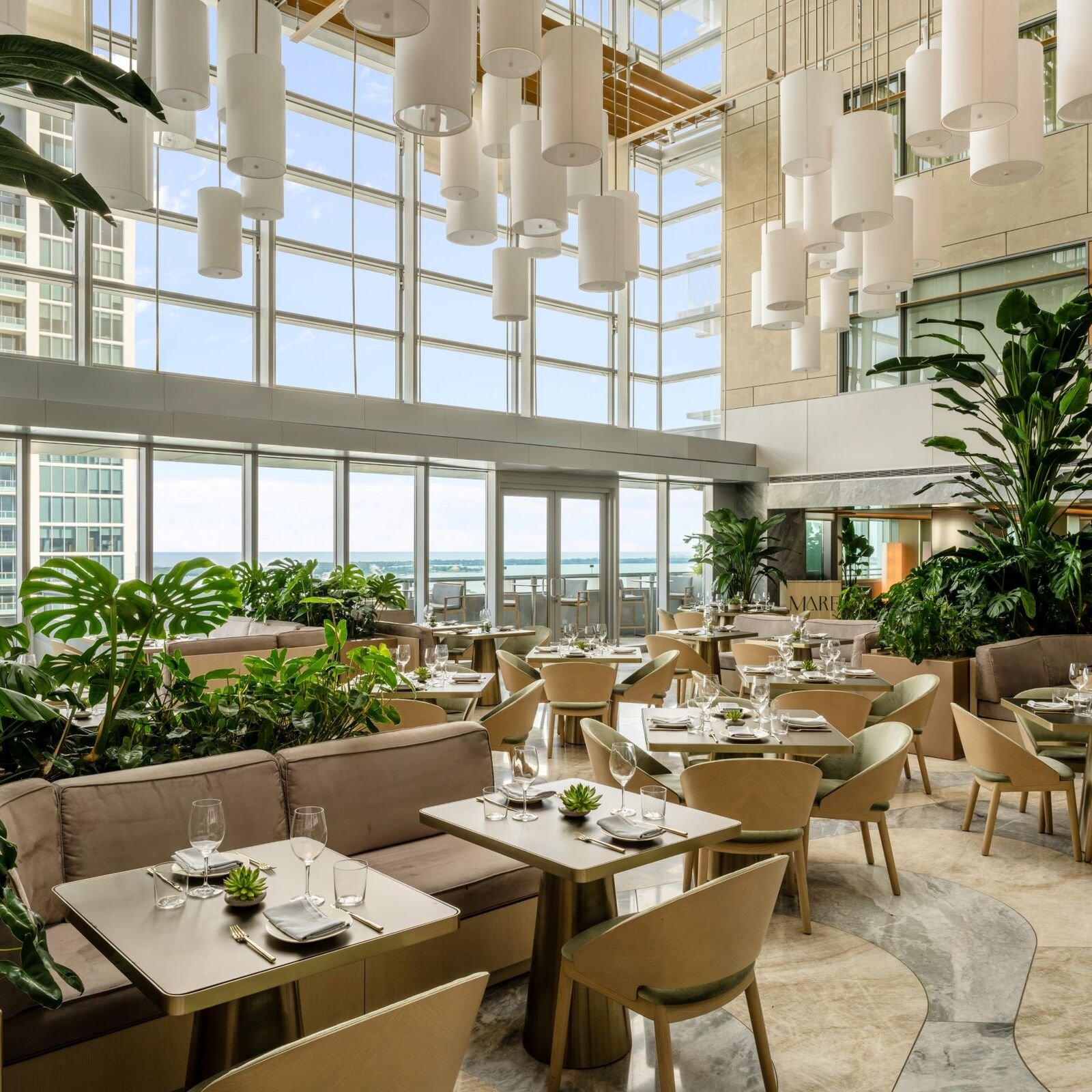 Adrift Mare, Restaurant in Miami