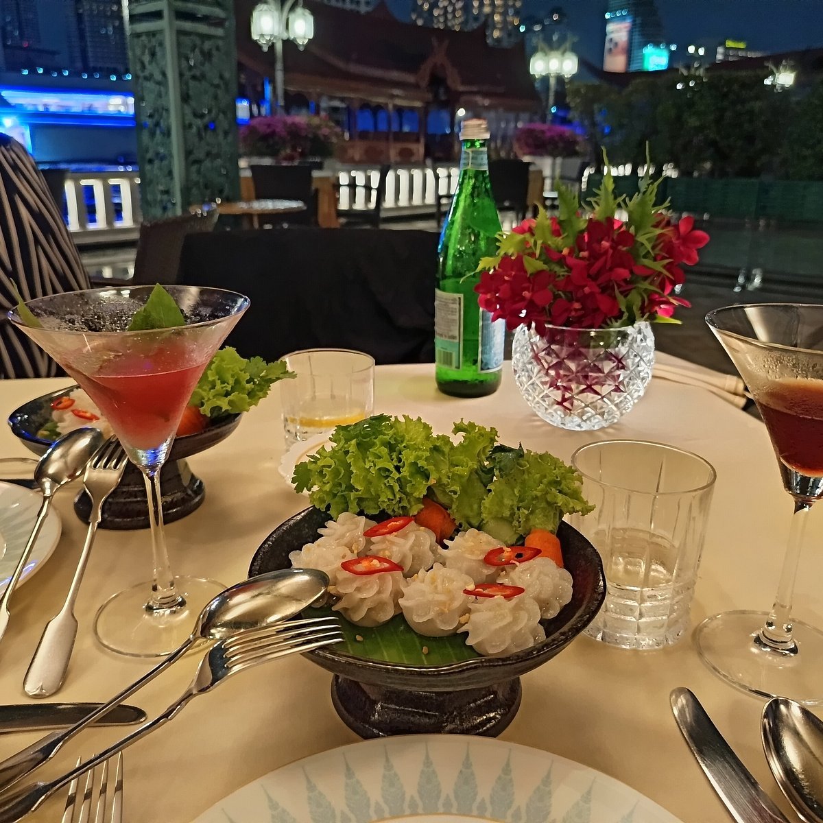 Terrace Rim Naam
