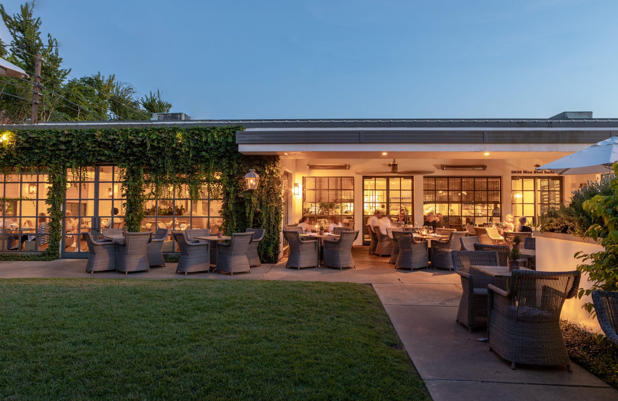 Tiny's No. 5 restaurant in West University Place, United States