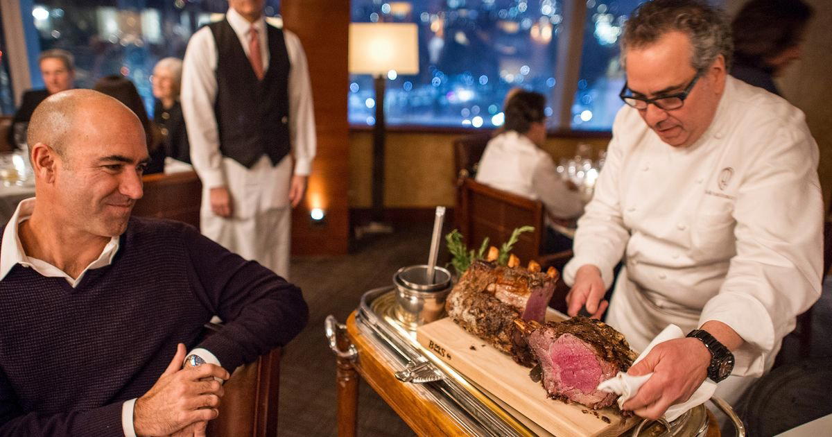 Porter House Bar & Grill restaurant in New York City, United States