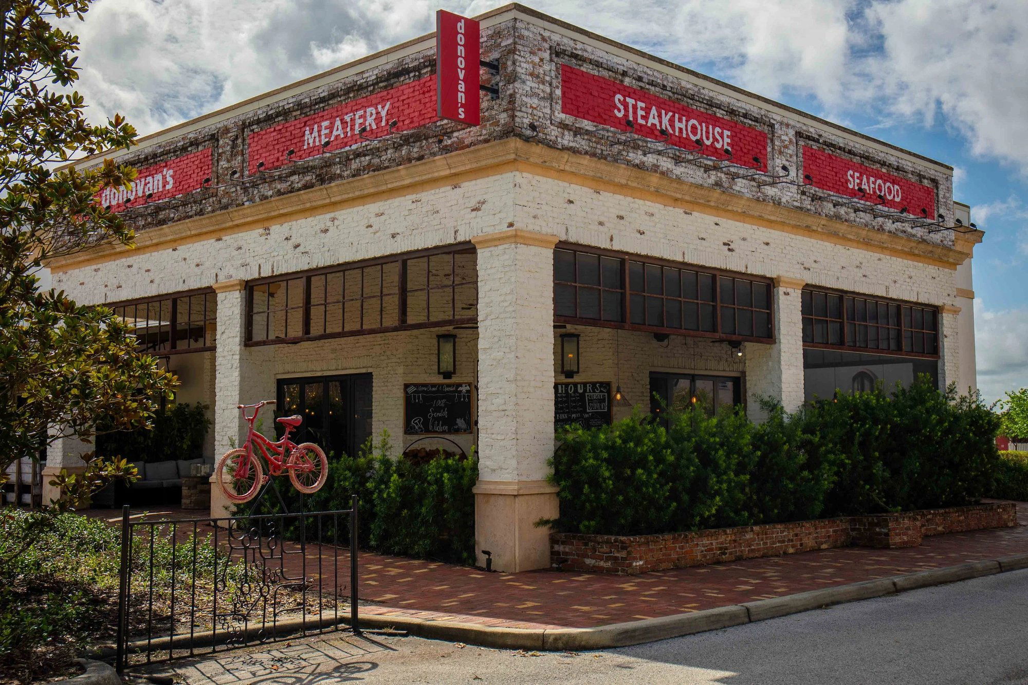Donovan's Meatery, Restaurant in Riverview