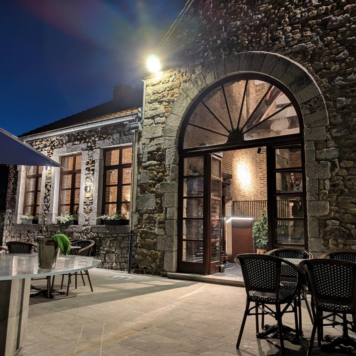 Magari Restaurant