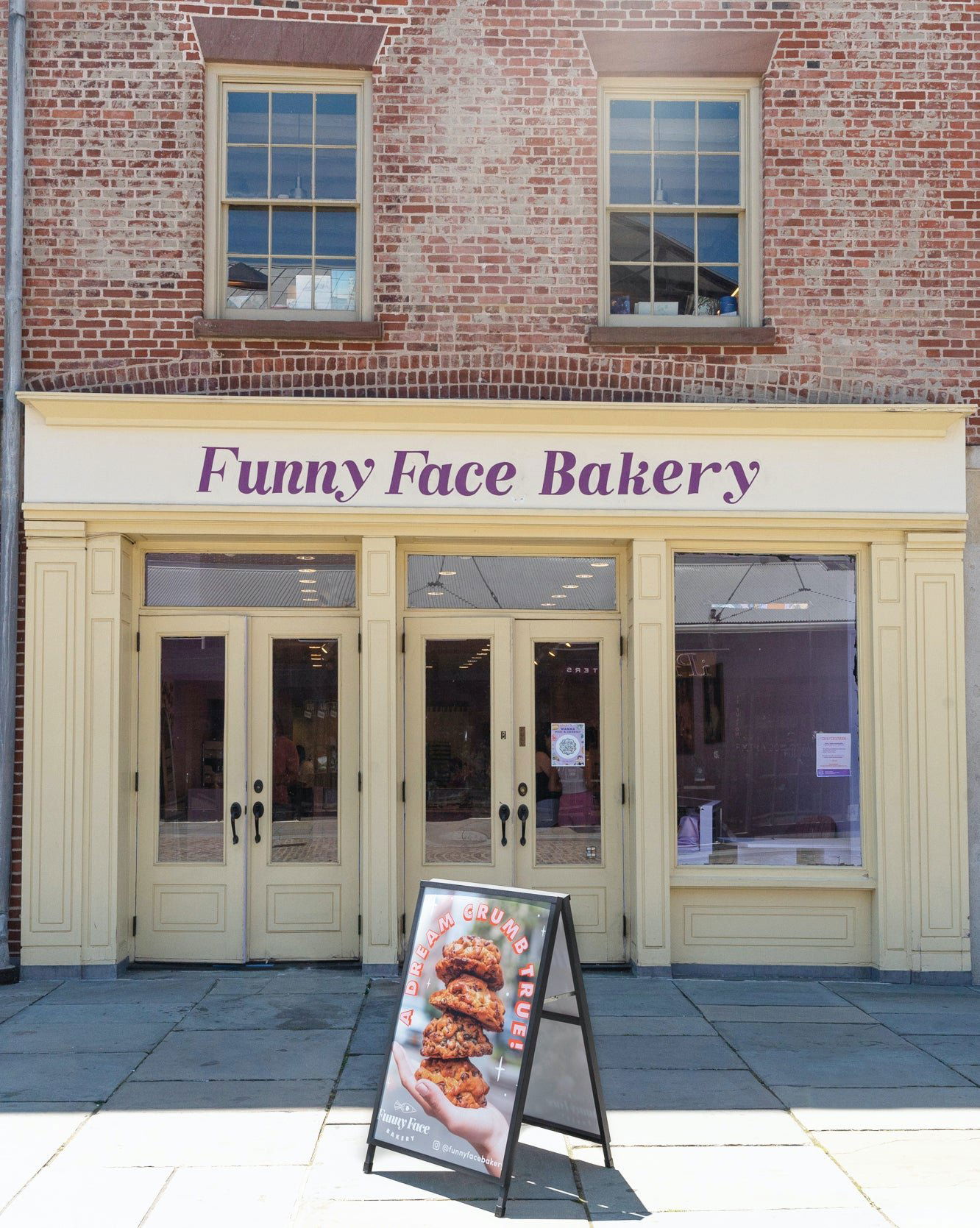 Funny Face Bakery, Restaurant in New York City