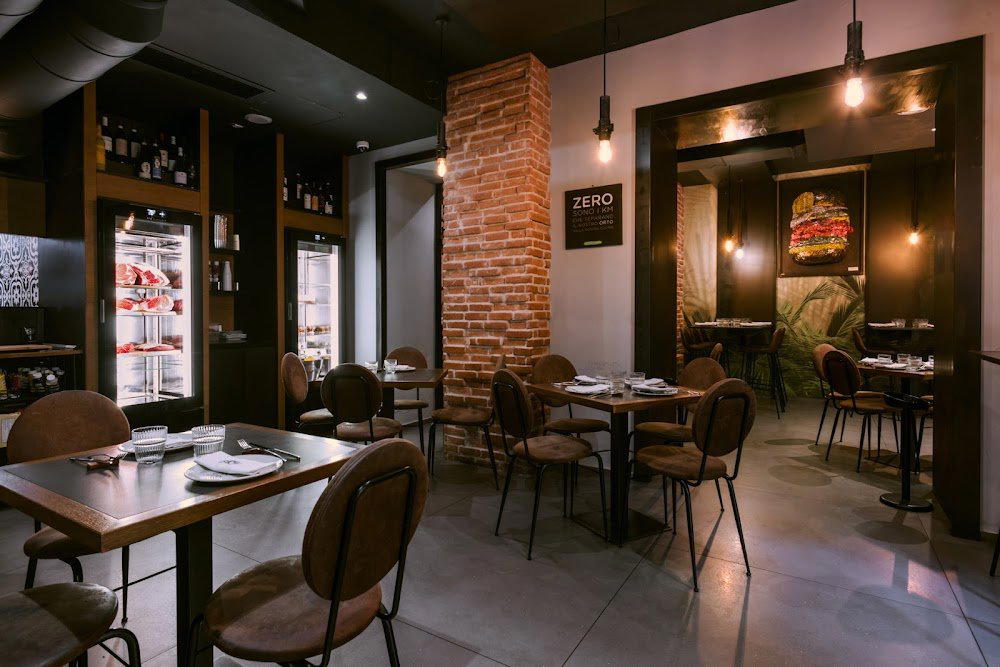 12 Morsi restaurant in Naples, Italy