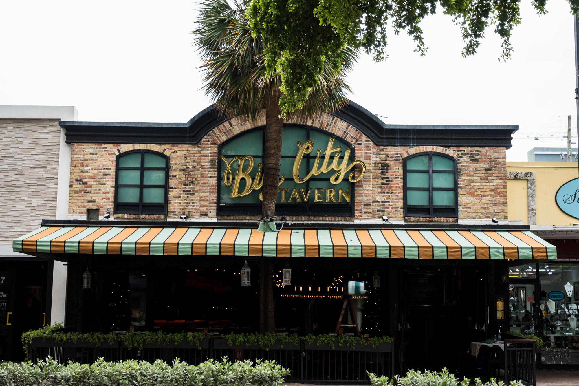 Big City Tavern restaurant in Fort Lauderdale, United States