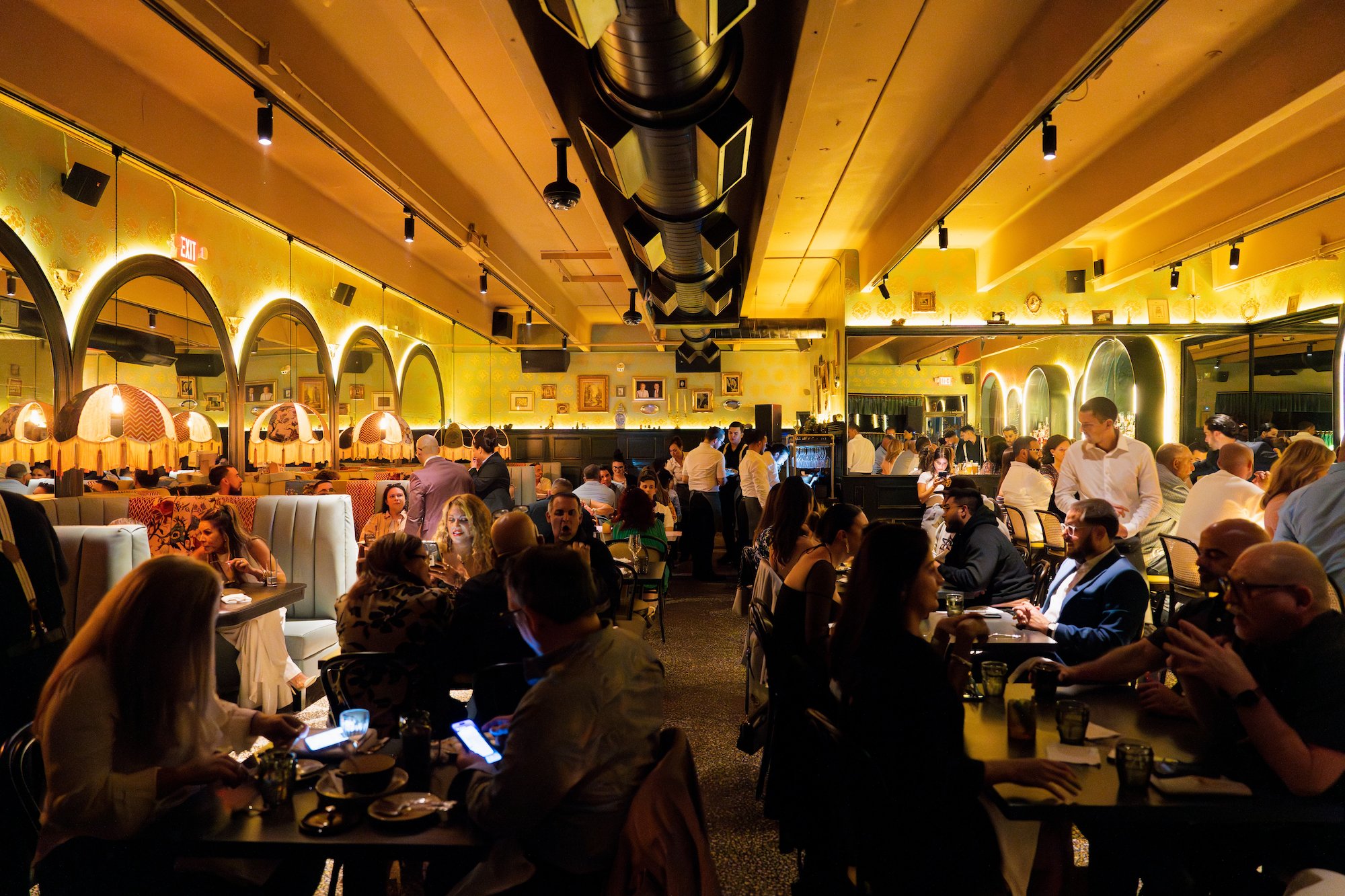 Amelia's 1931, Restaurant in Miami