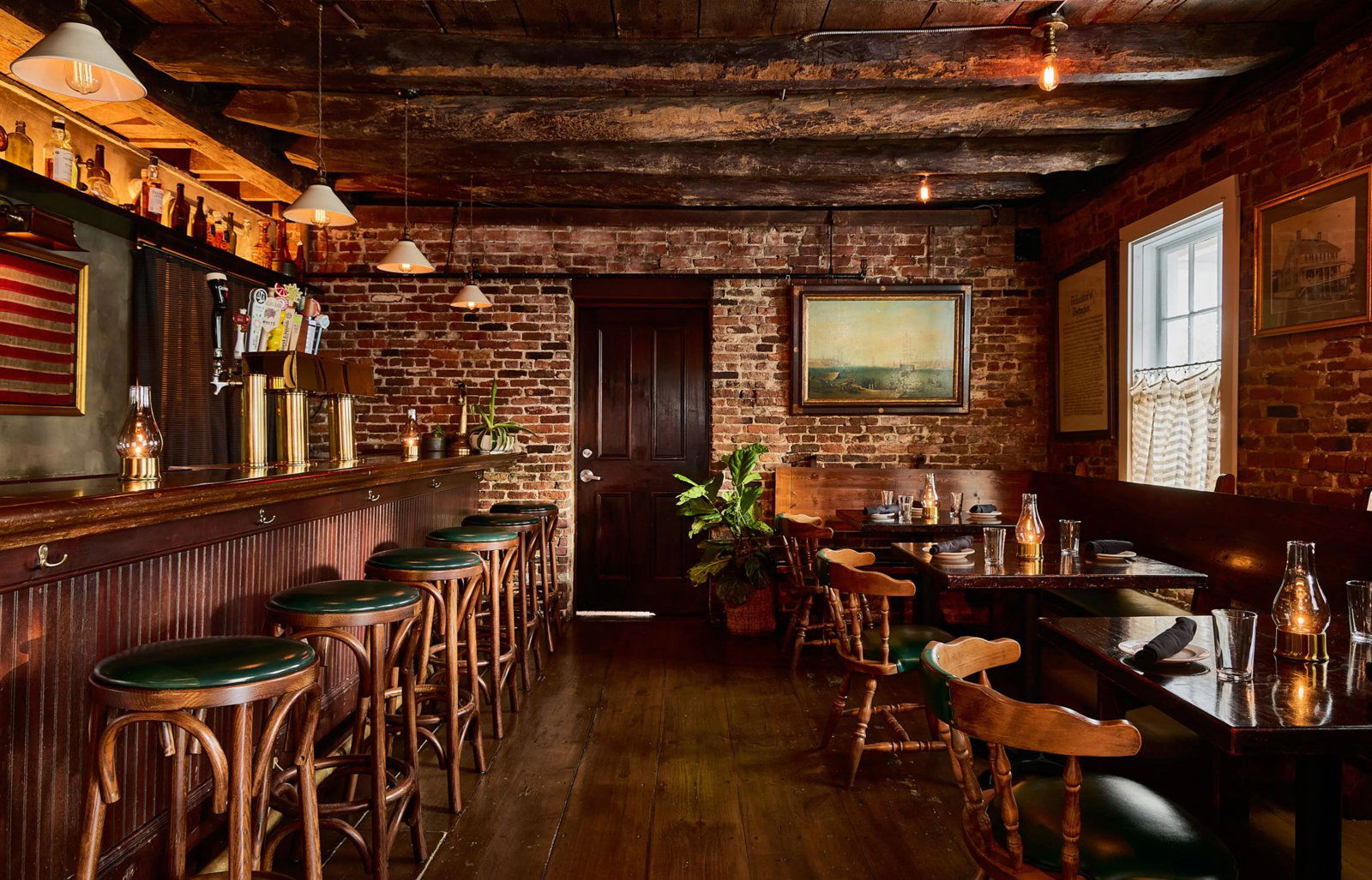 The Newes from America, Restaurant in Edgartown