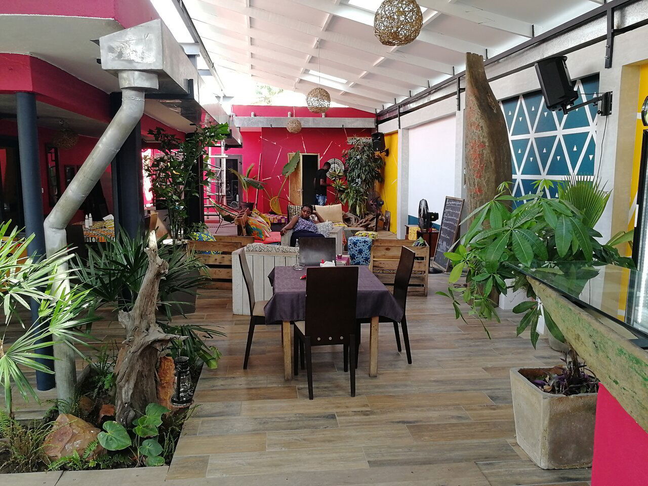 Maquis Resto La Foret, Restaurant in Tiebele