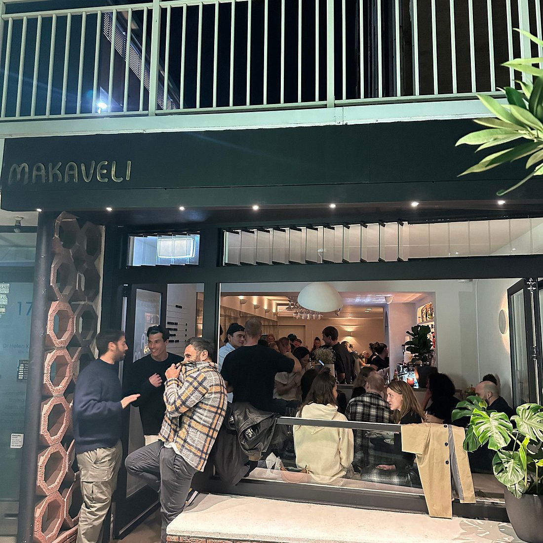 Makaveli, Restaurant in Sydney