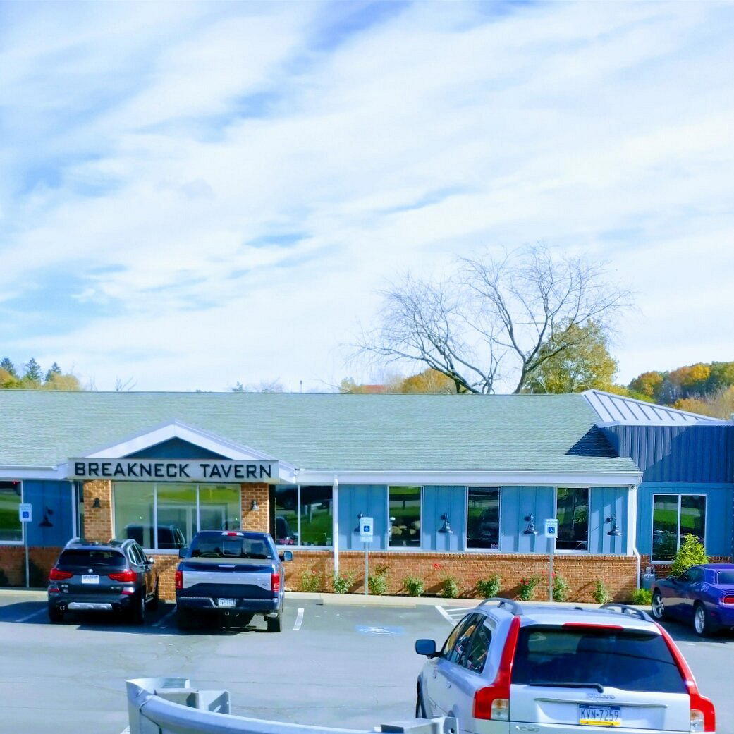 Breakneck Tavern restaurant in Mars, United States