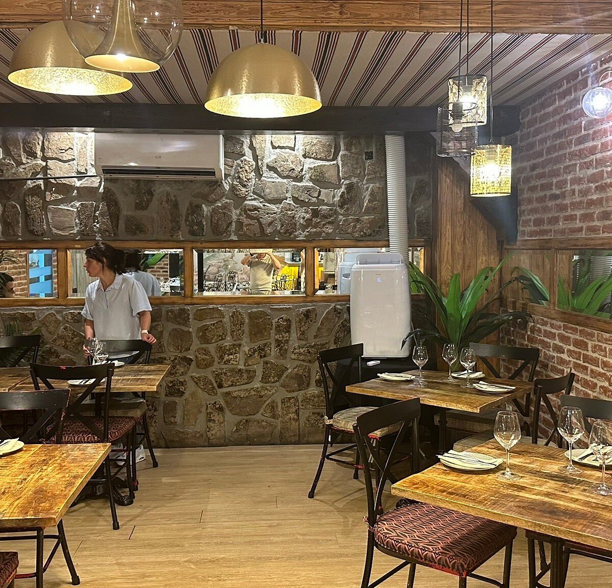 Restaurante Urbieta 13 restaurant in Madrid, Spain