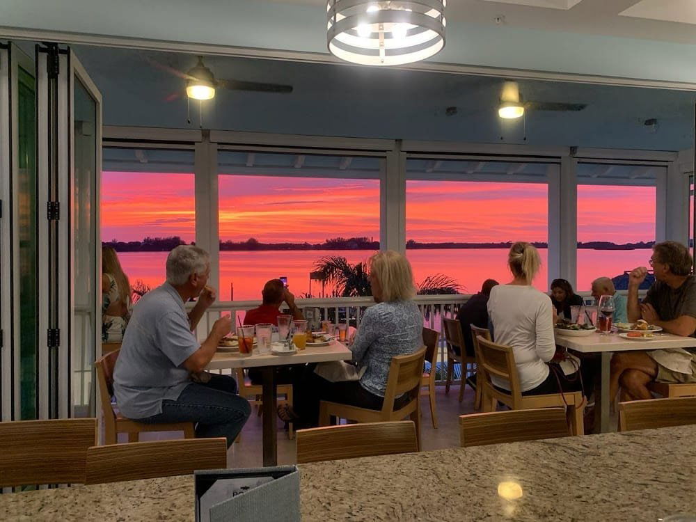 The Point kitchen + cocktails + sunset, Restaurant in Osprey