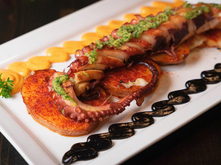 Madrid Tapas Y Vinos, Miami, United States
