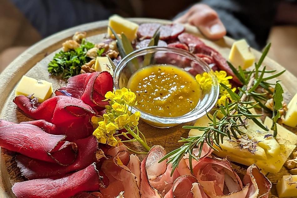 Ebnicherhof, Restaurant in Ritten