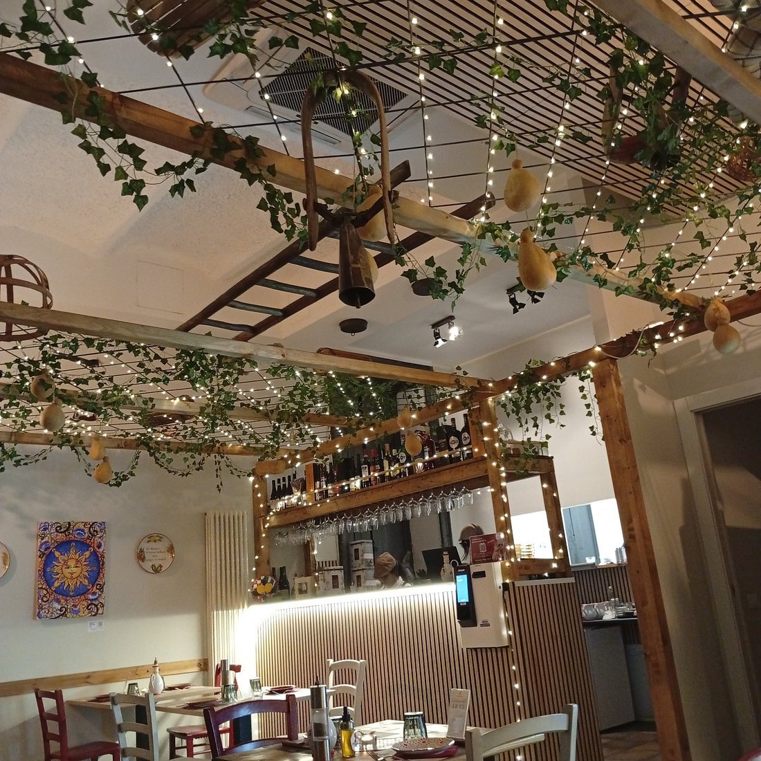 Montesoprano Piazza XXIV Maggio restaurant in Milan, Italy
