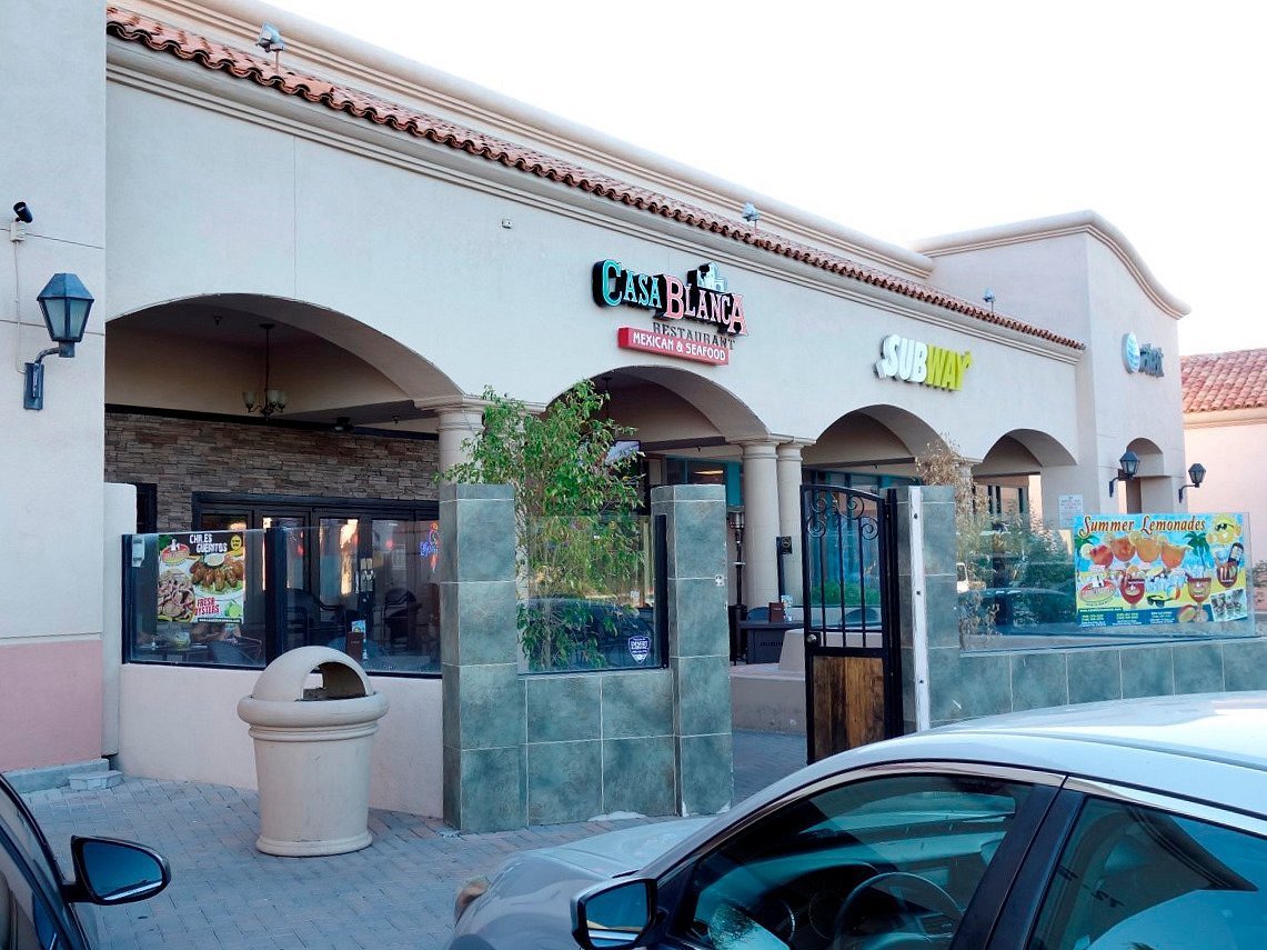 CASA BLANCA restaurant in Palm Desert