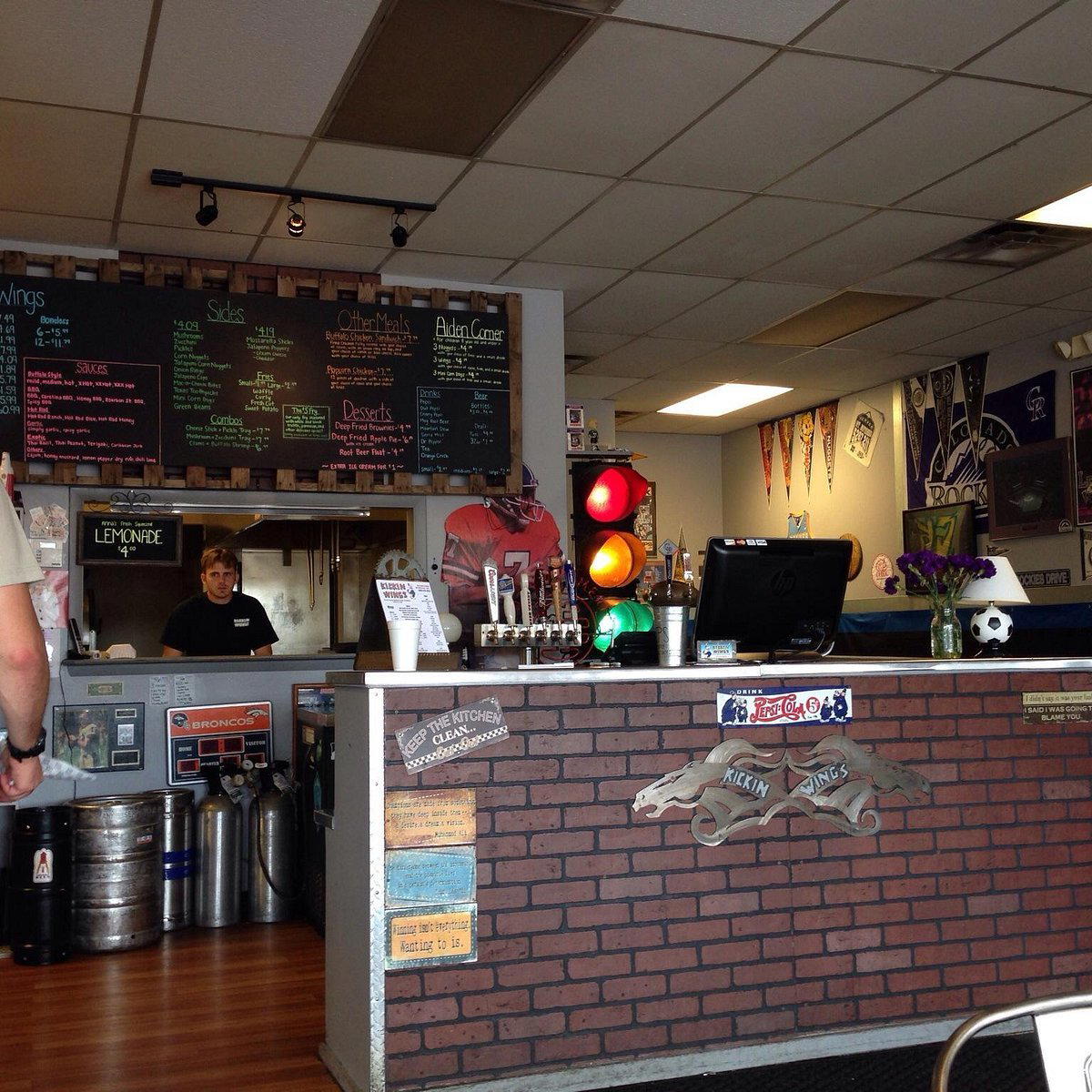 Wings My Way restaurant in Wheat Ridge, United States