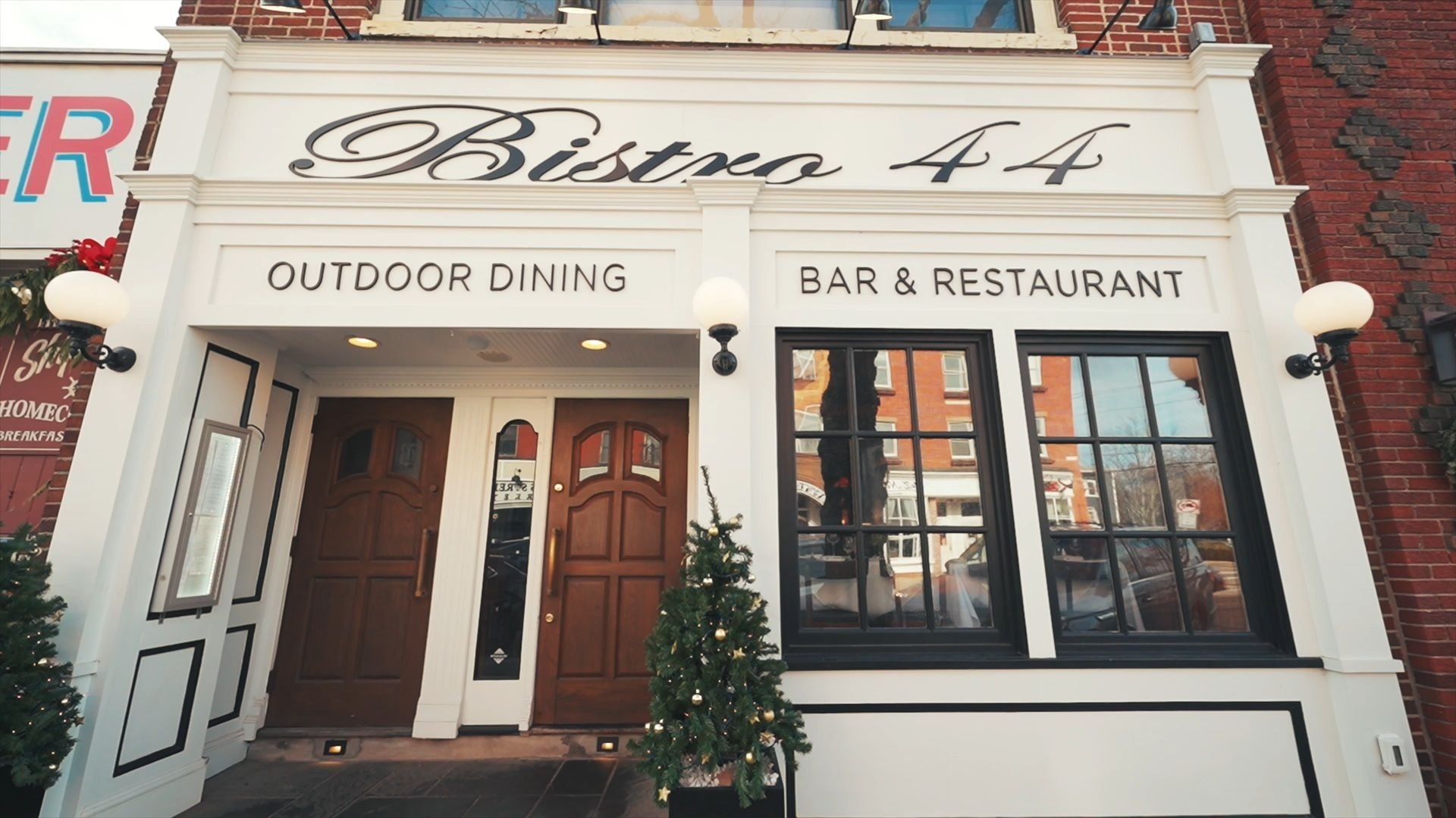Bistro 44