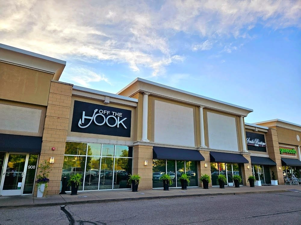 Off The Hook restaurant in Warrendale, United States