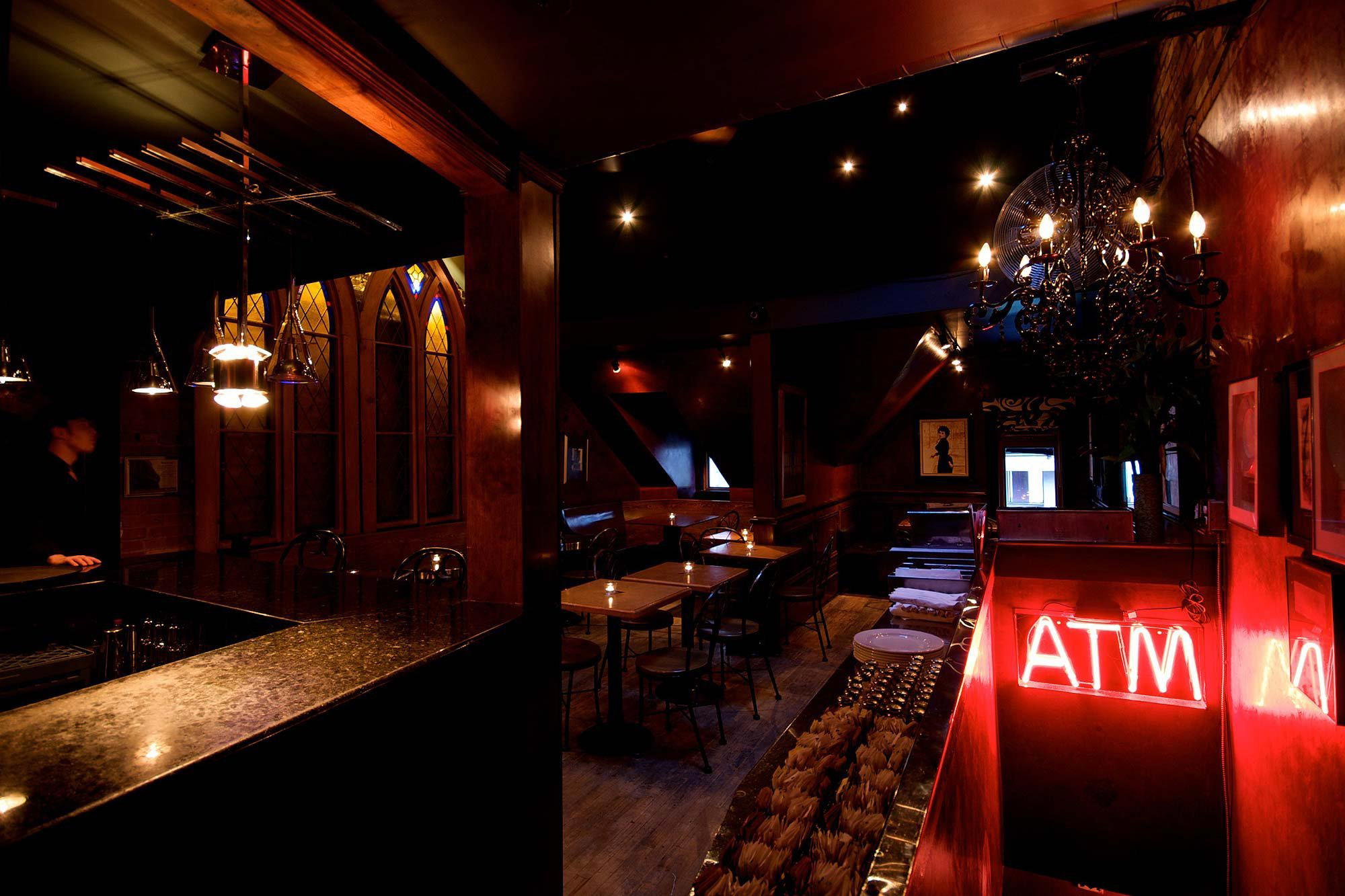7 West Cafe restaurant in Toronto, Canada