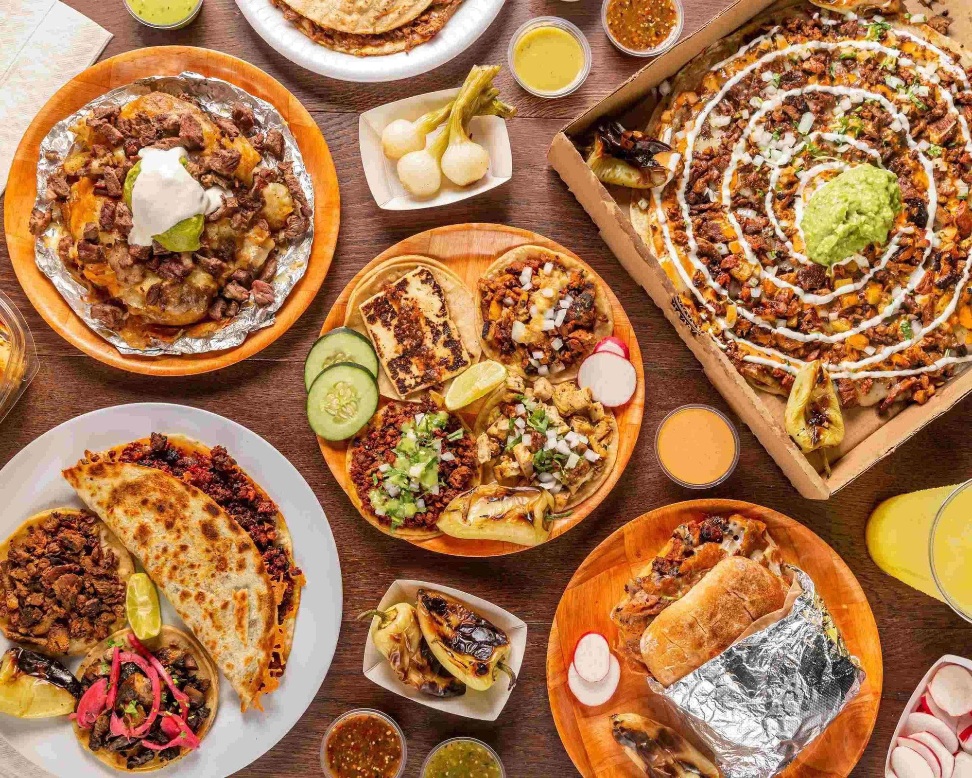 Tacos Los Cholos, Restaurant in Santa Ana