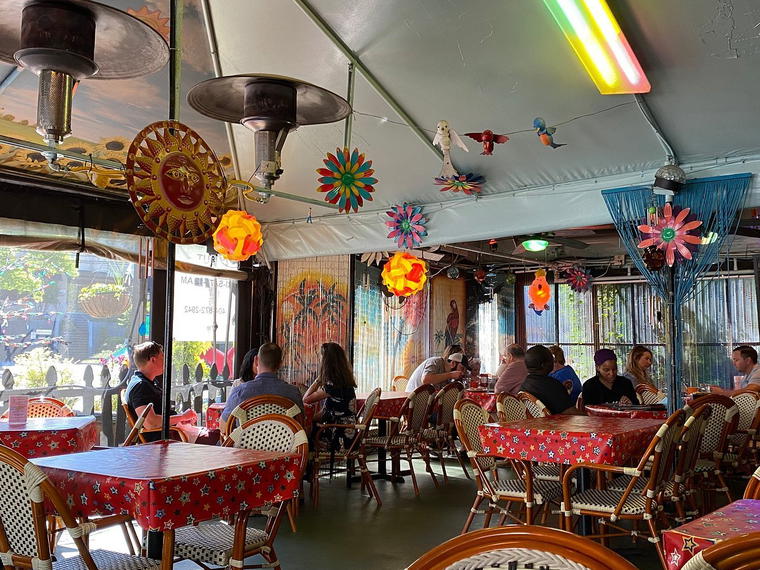 R. Thomas Deluxe Grill, Atlanta, United States