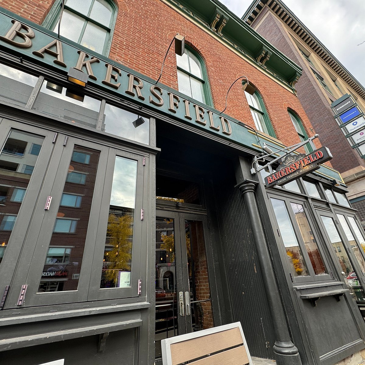 Bakersfield Mass Ave restaurant in Indianapolis, United States