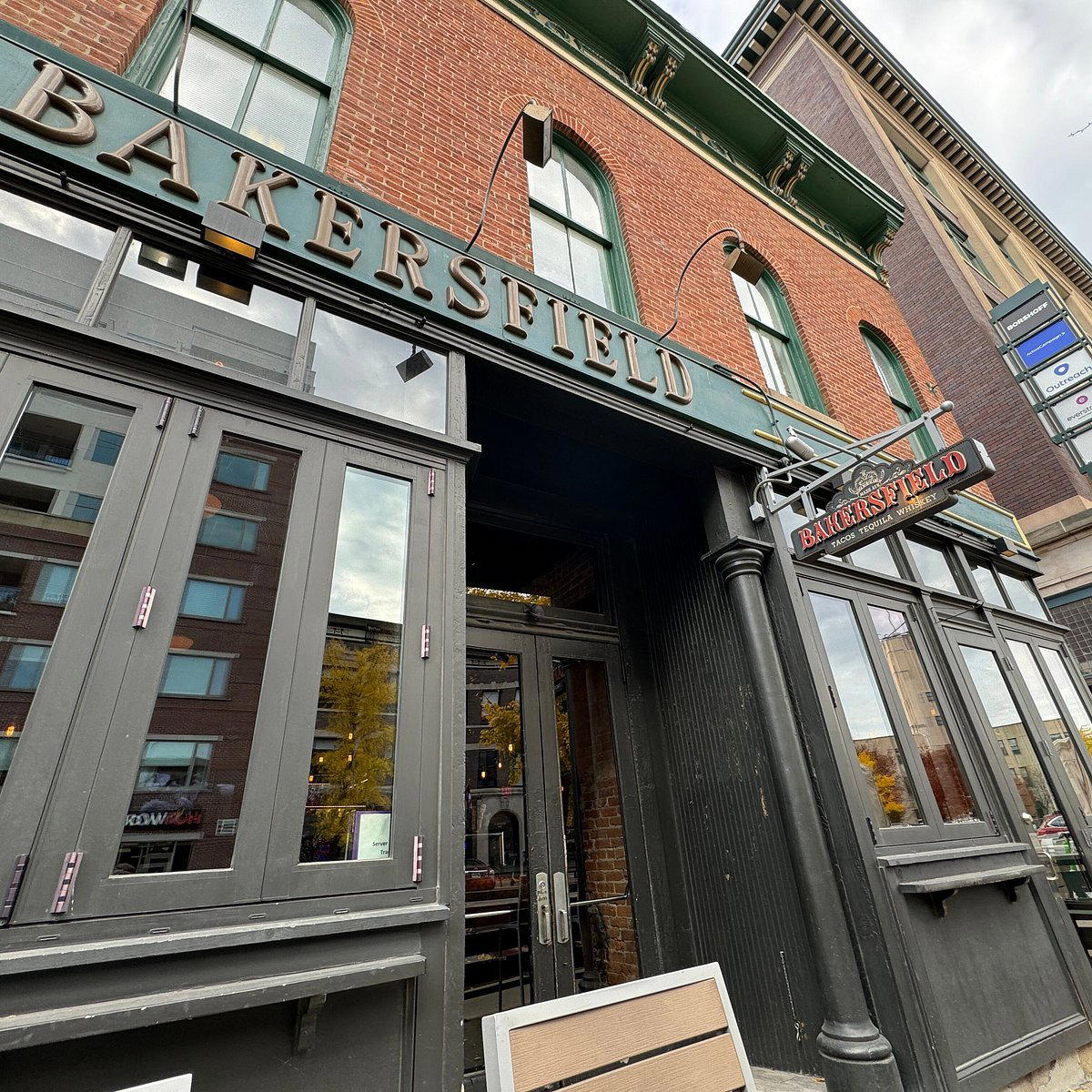 Bakersfield Mass Ave restaurant in Indianapolis