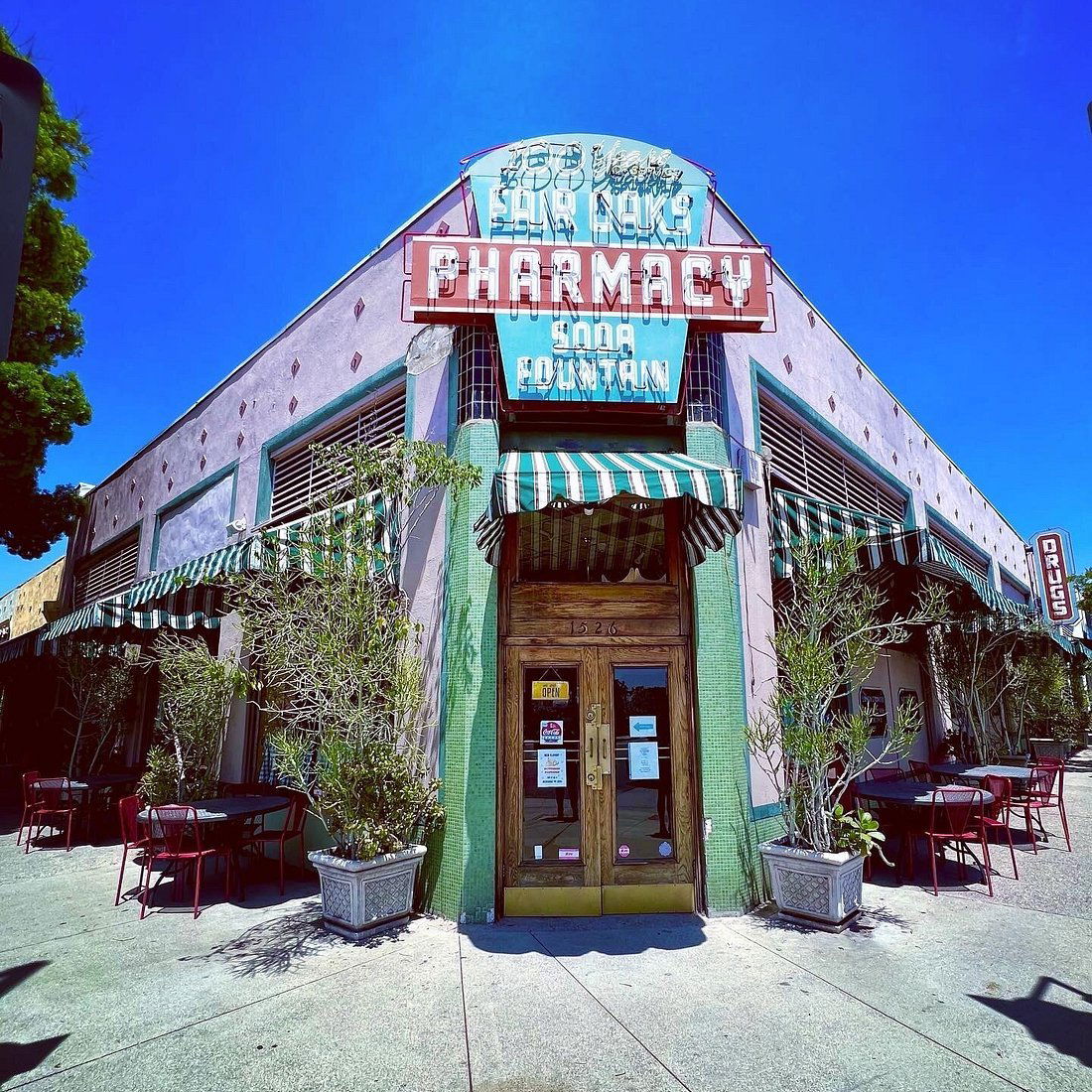 Fair Oaks Pharmacy, Restaurant in South Pasadena
