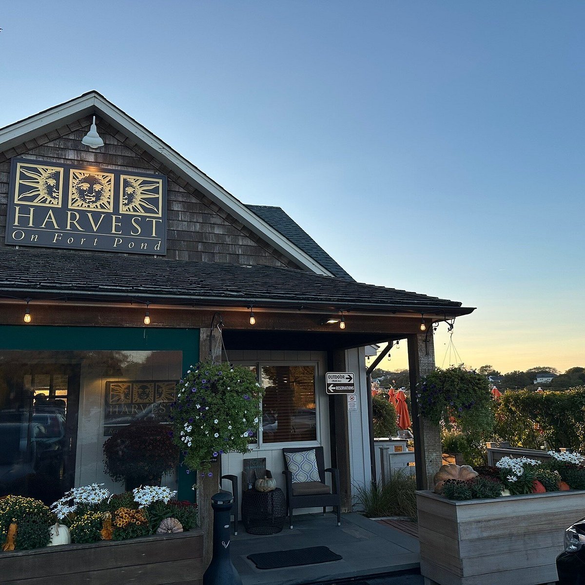 Harvest on Fort Pond
