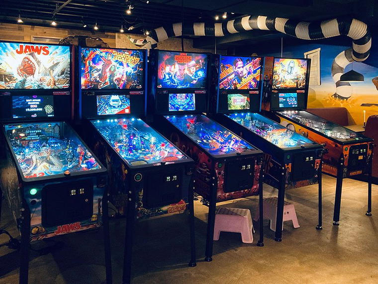 Kickback Pinball At The Main Street Diner, Pittsburgh, United States