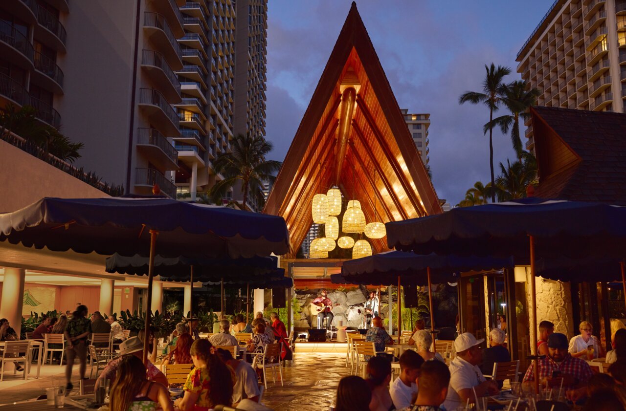 Kani Ka Pila Grille, Honolulu, United States